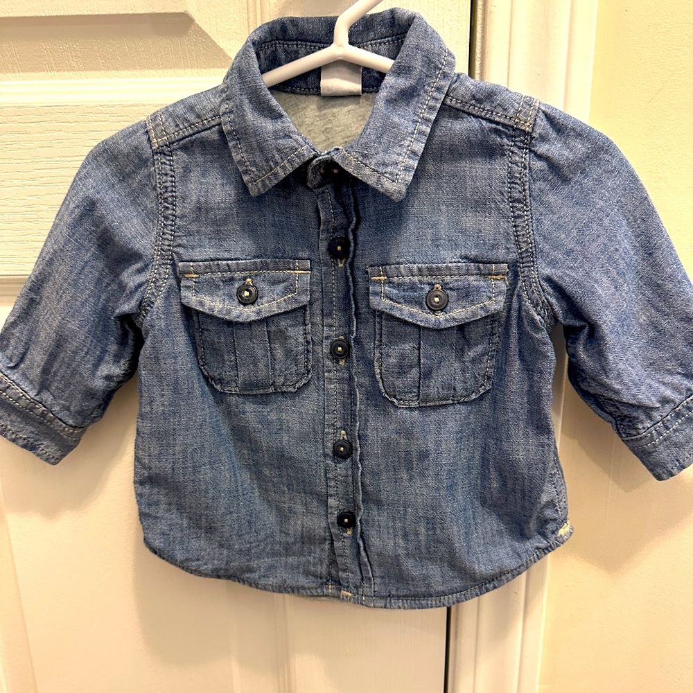 ⭐️BUNDLE 10 for $50⭐️ GAP • Baby Denim/chambray Blue shirt